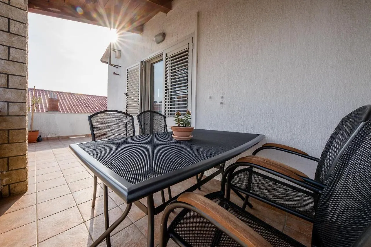 Nikolina Rab Apartments Rab Town