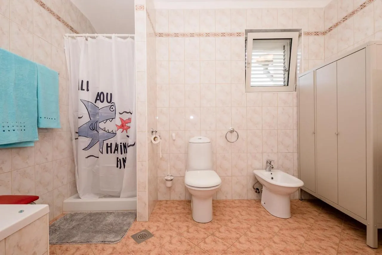 Nikolina Rab Apartments راب 0*,